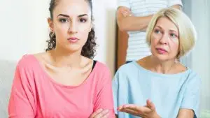 5 WAYS TO DEAL WITH UNEASY MOTHER-IN-LAW